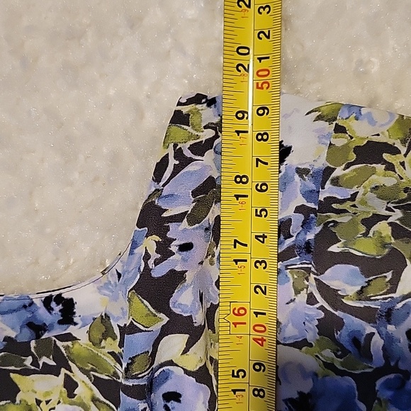 J. Jill floral pleated dress or blouse, size medium petite - Picture 3 of 6